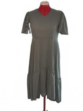 Lightweight Gray Midi Dress with Flared Sleeves
